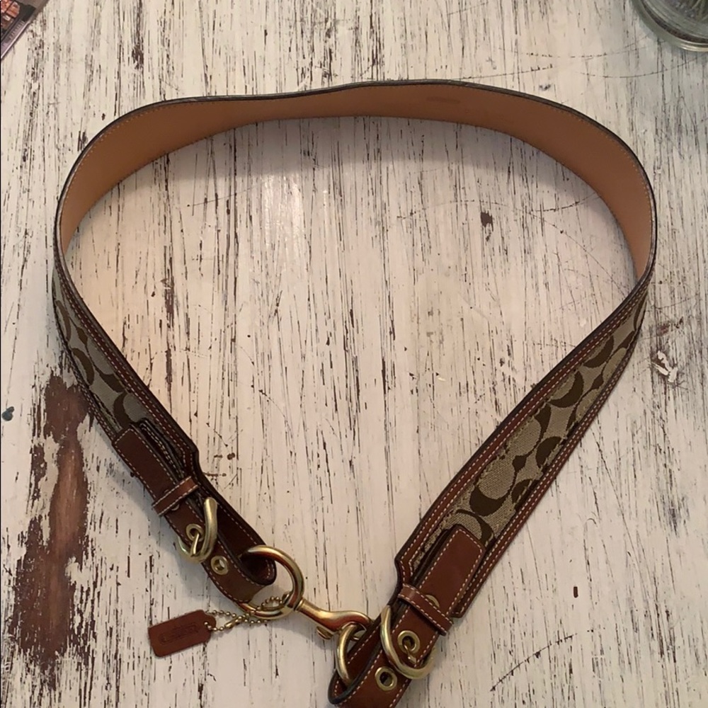 Coach Signature C Belt